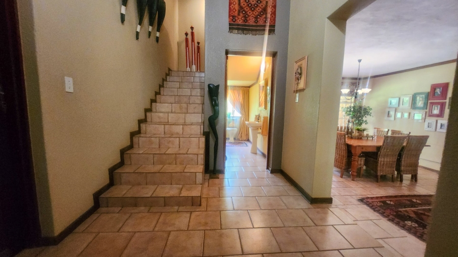 5 Bedroom Property for Sale in Wilkoppies North West